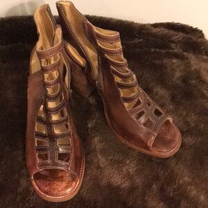 Bed-Stu Leather Cage Sandals